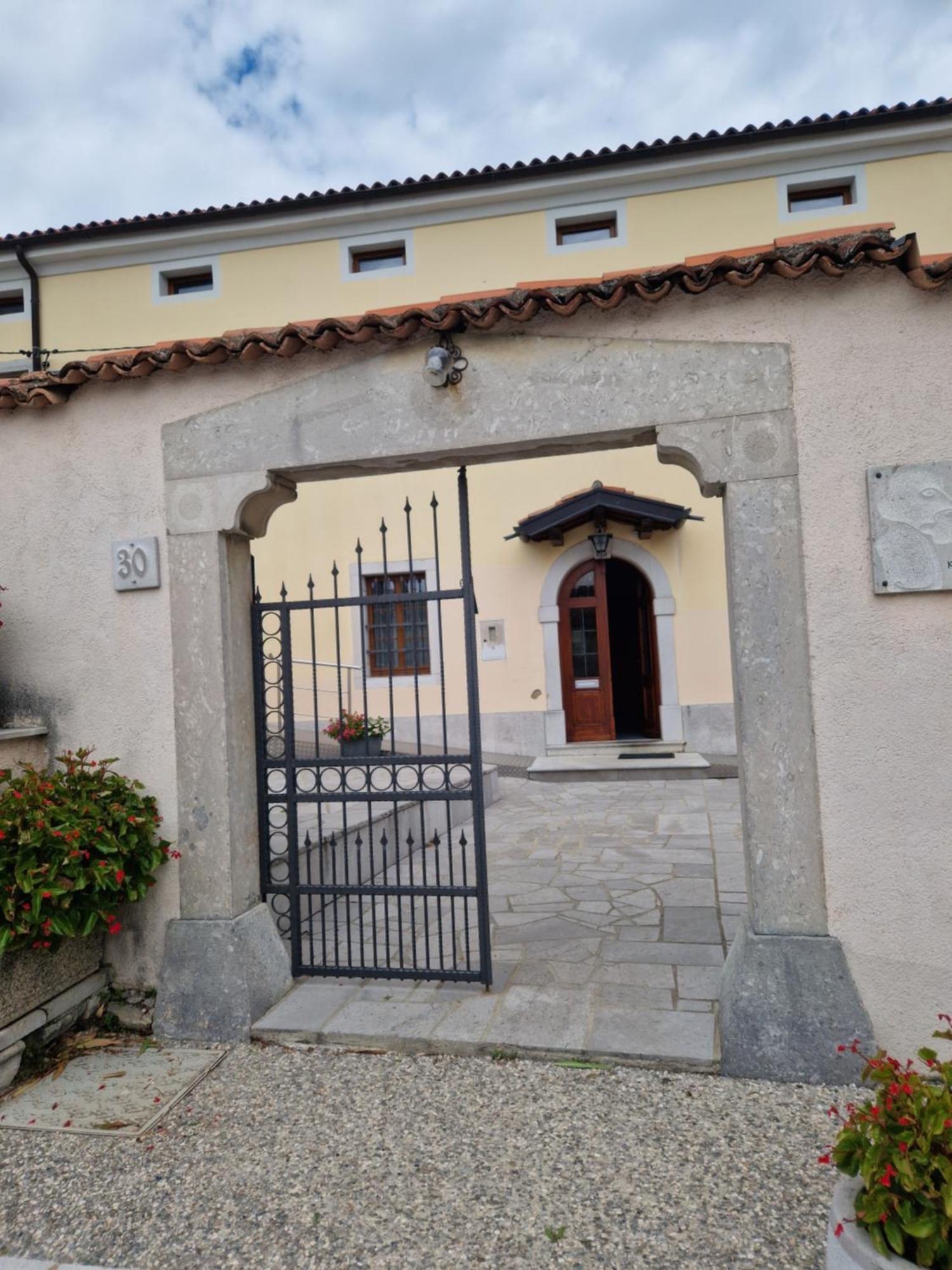 Apartma In Soba Vipavski Kriz Ajdovščina Esterno foto